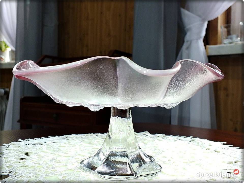 Stara Patera szklana Różowe Szkło z tłoczonymi Żary