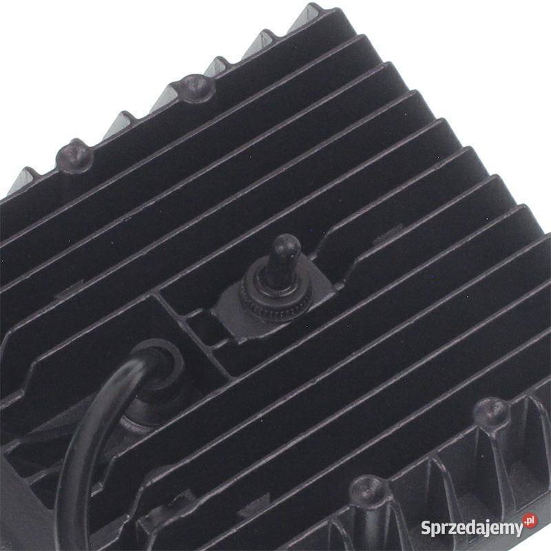 LAMPA ROBOCZA HALOGEN LED 30 LED KWADRATOWA Z