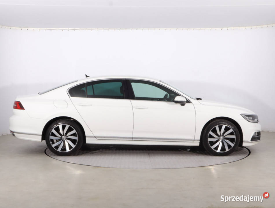 VW Passat 18 TSI wielofunkcyjna kierownica Passat Piaseczno