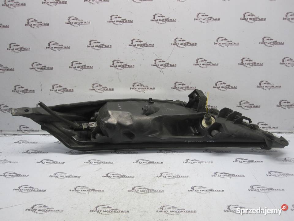 NISSAN JUKE 11r lampa prawa przód ANGLIK