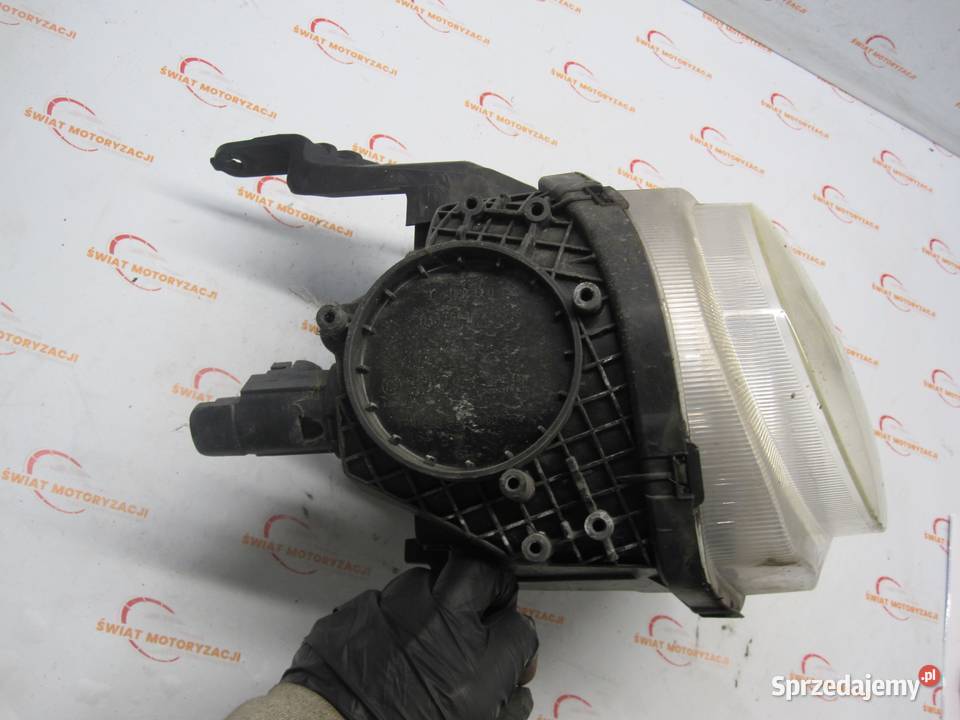 NISSAN JUKE 10r lampa prawa przód ANGLIK Kielce