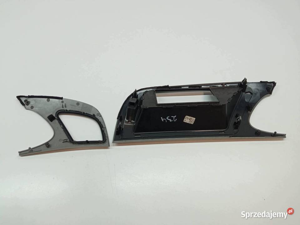 DEKOR LISTWA OZDOBNA 8K1857186D Audi A4 IV Rok produkcji 2009 Deski rozdzielcze, konsole