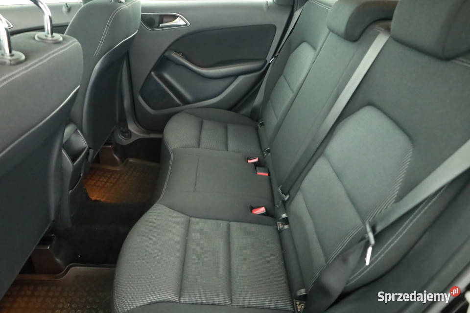 Mercedes B B 180 czarny Klasa B Piaseczno