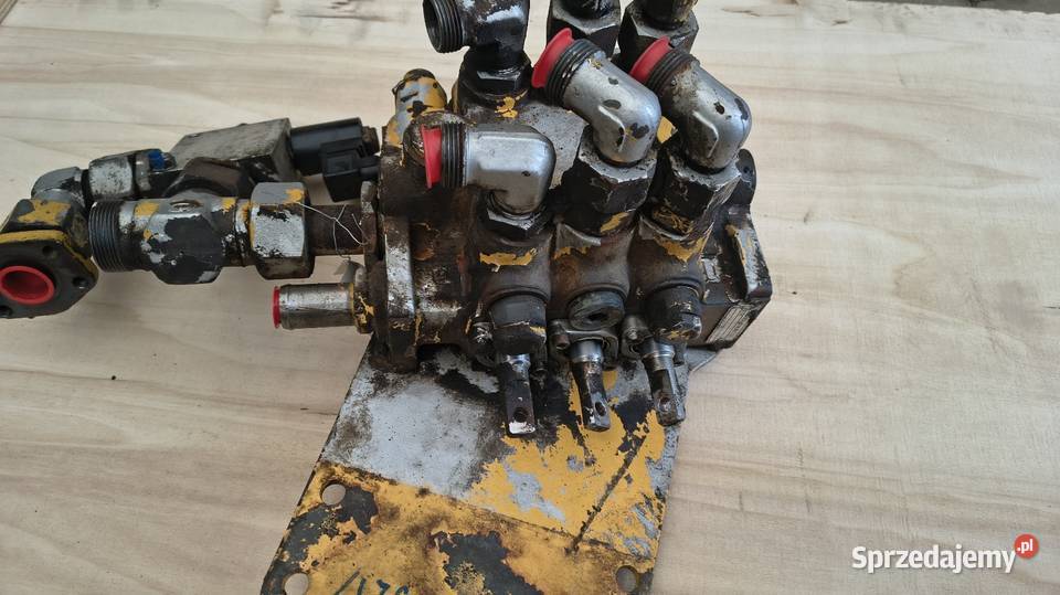Rozdzielacz Hydrauliczny 3 sekcyjny RM303 Staszów