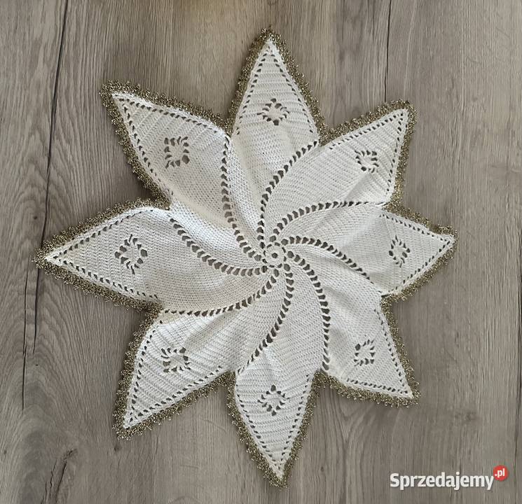 Serweta szydełko gwiazdka ze złotym brzegiem biały
