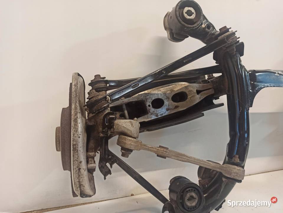 AUDI A4 B9 AVANT ZAWIESZENIE BELKA TYŁ osobowe dolnośląskie