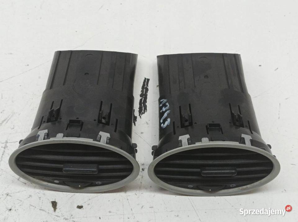 KRATKI NAWIEWU LEWA PRAWA KOMPLET Ford Focus Mk2 Rok produkcji 2005