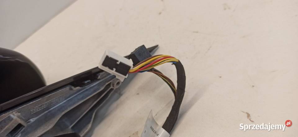 MERCEDES W205 LUSTREKO LEWE 77 197