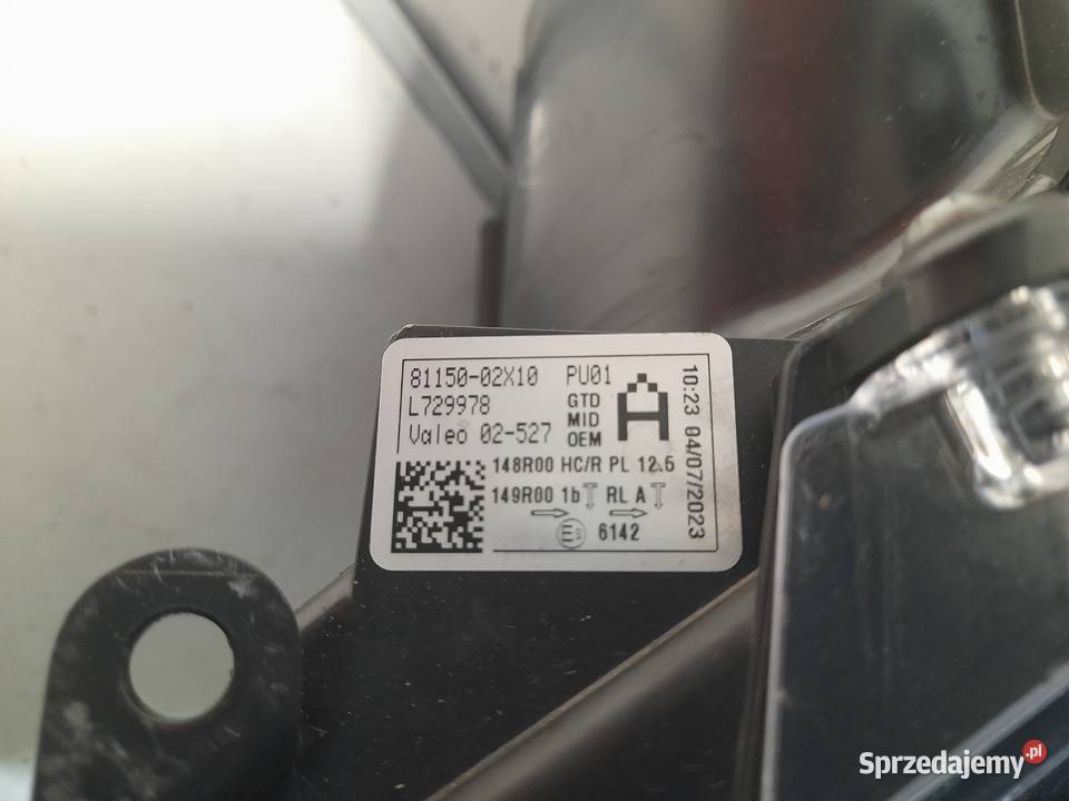 LAMPA LEWA TOYOTA COROLLA E21 KOMBI FULL LED osobowe sprzedam