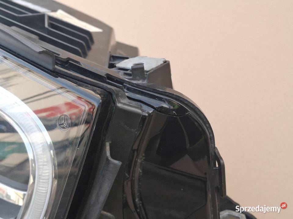 MERCEDES GLC W253 LIFT X253 REFLEKTOR PRAWY FULL osobowe Bieleń sprzedam
