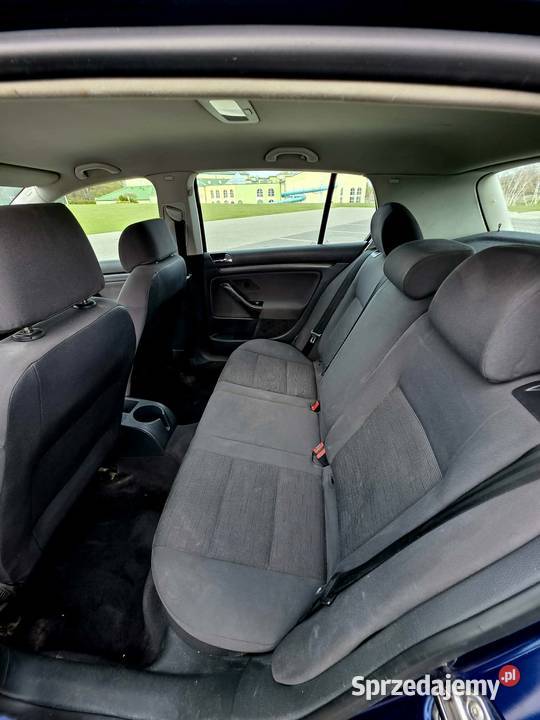 Volkswagen Golf v 16 manualna Łańcut