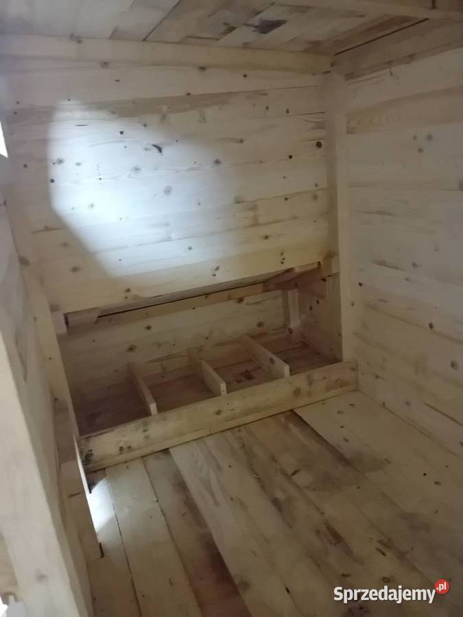 Kurnik nie ocieplany na około 12 kur