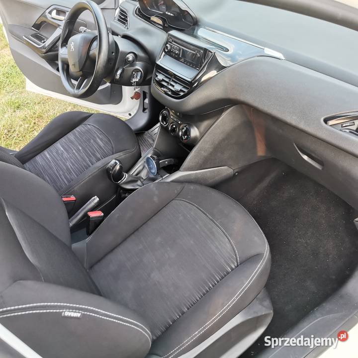 Piękny peugeot 208 2012 diesel Passat podkarpackie Mielec