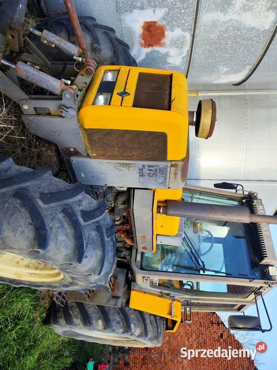 Dwa ciągniki Renault 17574