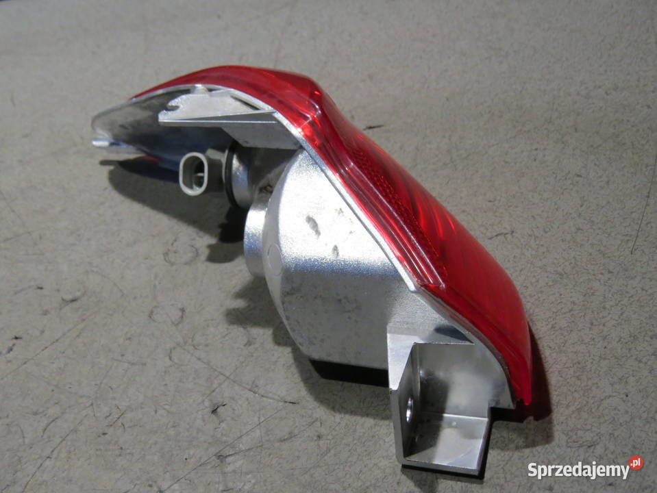 PIAGGIO X7 250 09 125 180 200 LAMPA PRAWY TYŁ Toruń