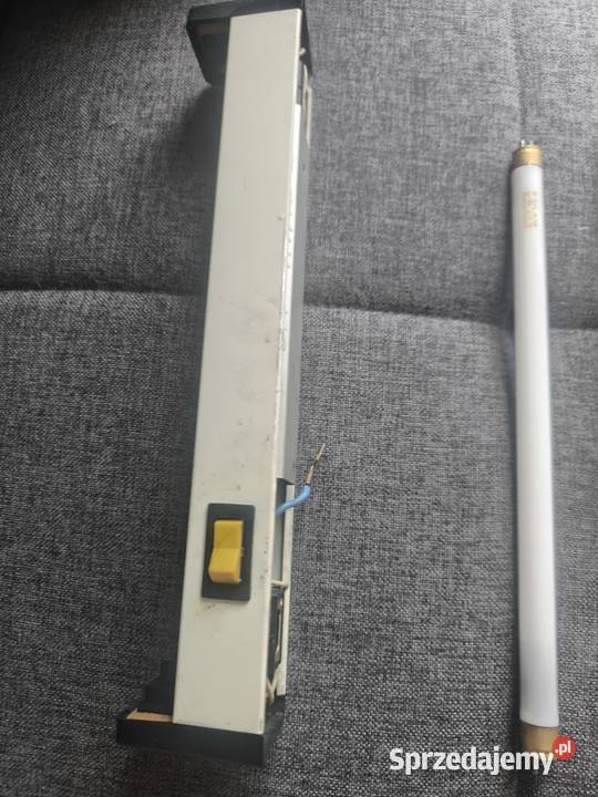 Lampa sufitowa z żarówką Autosan Jelcz OS2418K nieuszkodzony łódzkie Radomsko