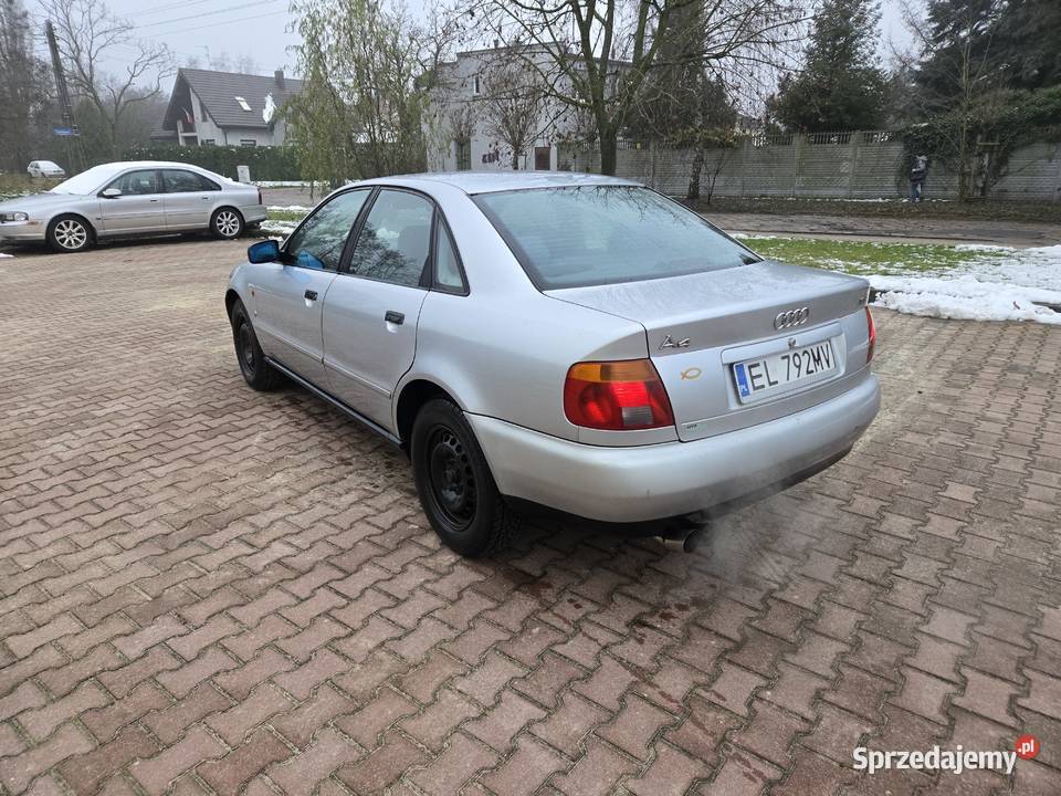 Audi a4 sedan 16 benzyna z gazem 96 nieuszkodzony