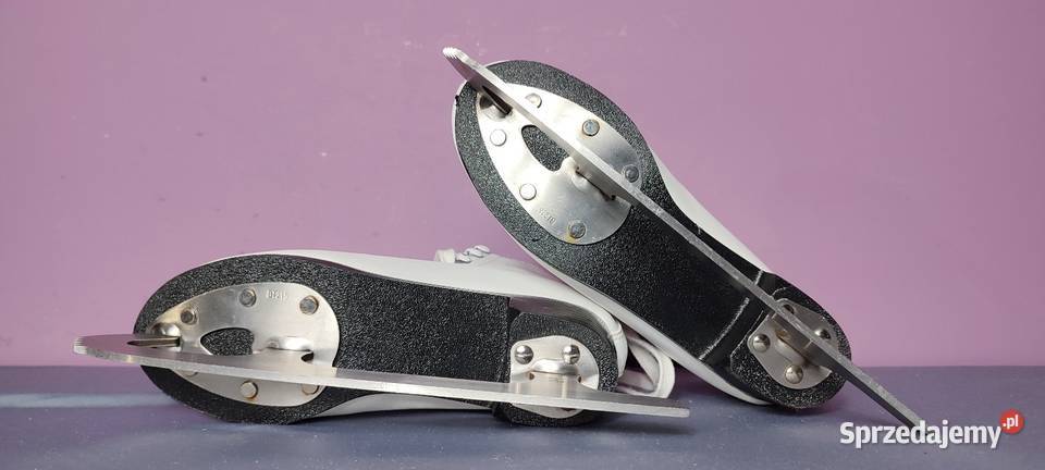 Łyżwy dziecięce figurowe w super stanie rozmiar Jasień