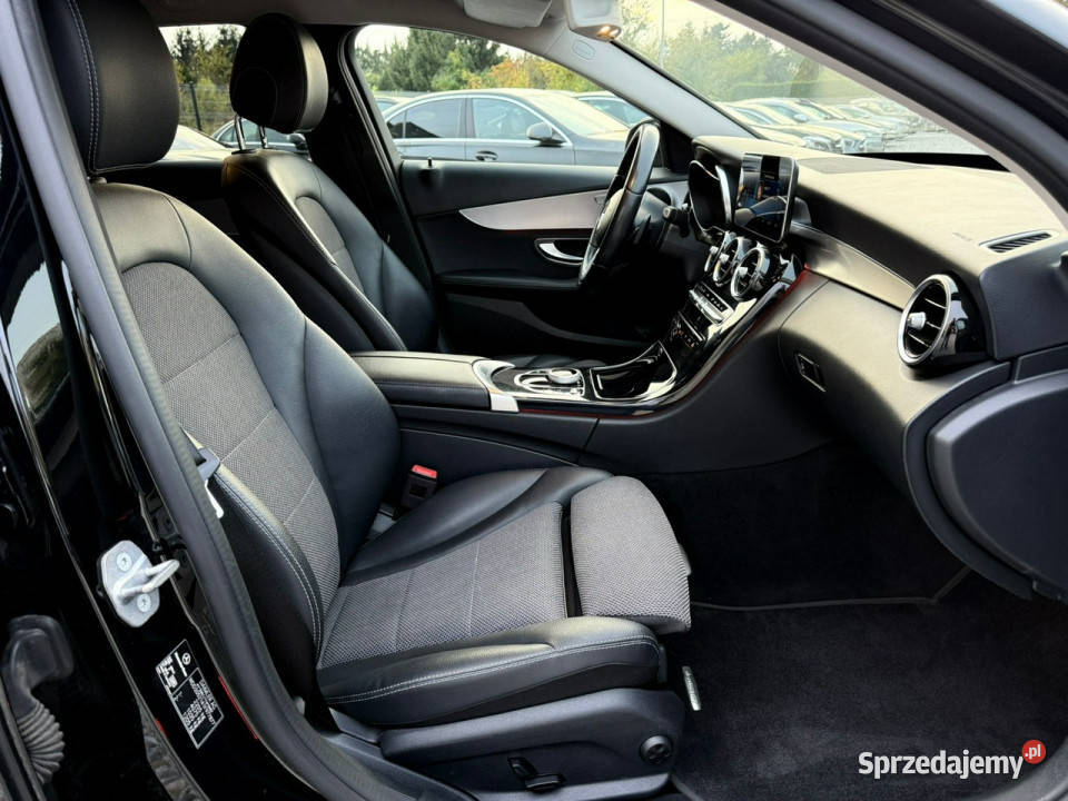 Mercedes C 220 20D 194 2019r 162 Avantgarde hak przyciemniane szyby dolnośląskie Wrocław