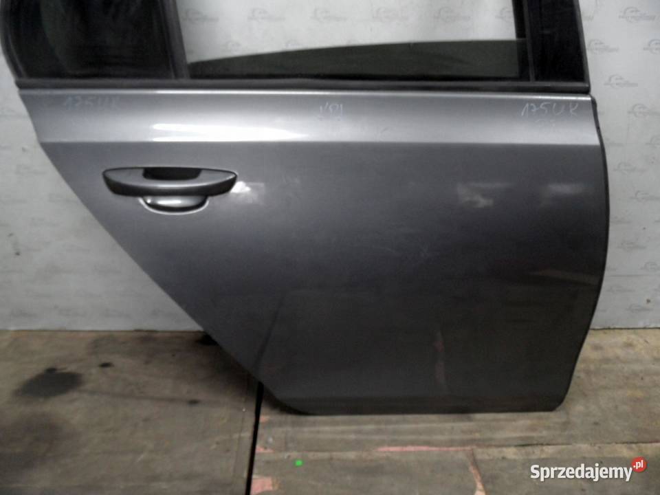 VW GOLF VI 10r drzwi prawy tył