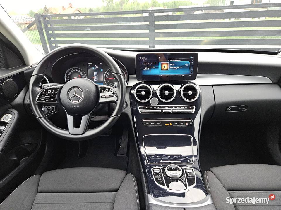 MERCEDESBENZ C160 SalonPL 1WŁ 2020r 16 BENZYNA Sedan / Limuzyna Sieradz