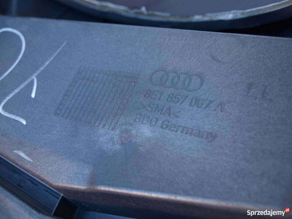 Audi A4 konsola deska rozdzielcza 2001 2008r osobowe Kalisz