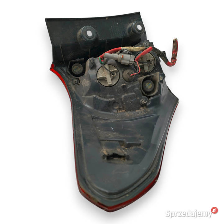LAMPA PRAWA Toyota Auris II LIFT TYLNIA TYLNA