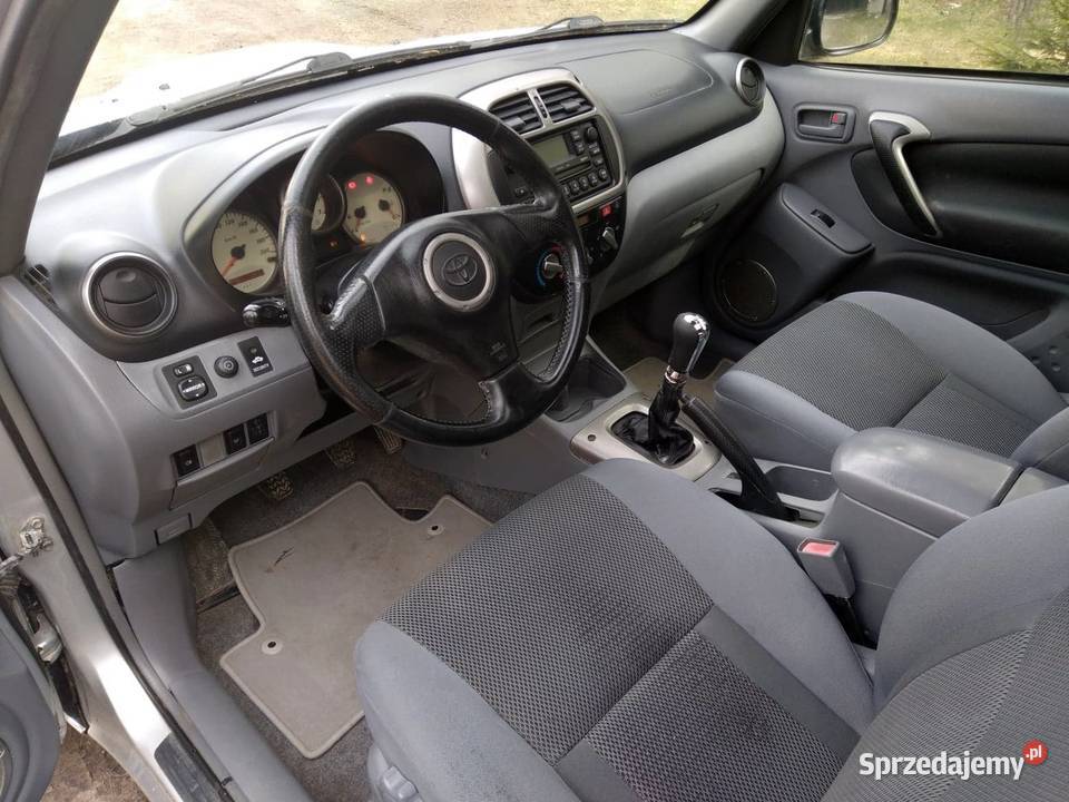 Toyota RAV4 3D 4x4 hak szyberdach Starowola