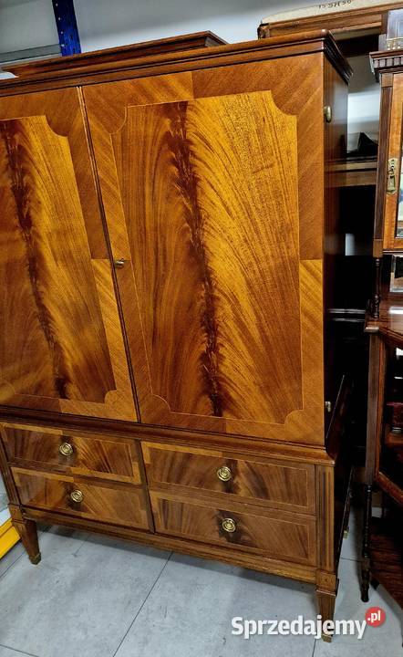 Stara szafa stylowa gabinet