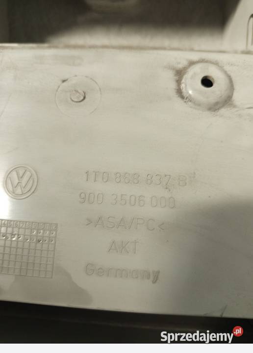 Schowek VW Touran 2004r