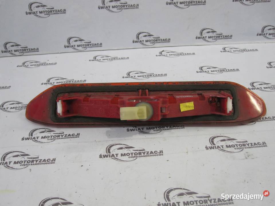 FREELANDER II 08r światło STOP 6H5213A613A
