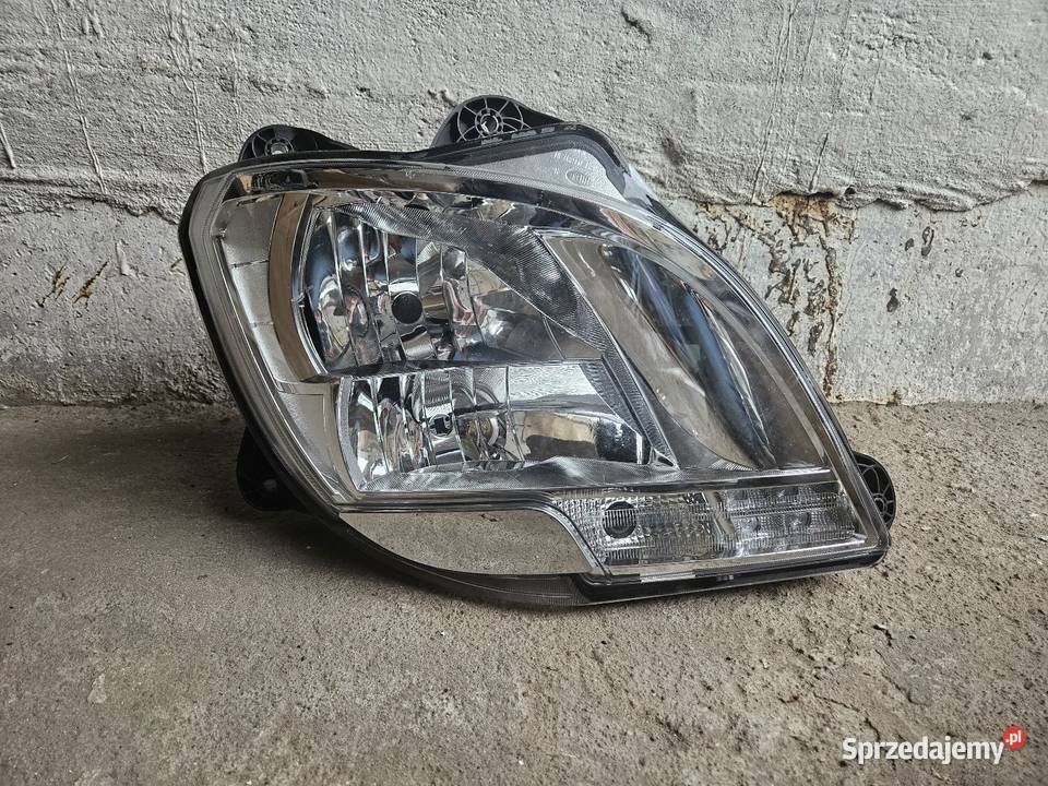 Lampa przednia prawa DAF XF 106
