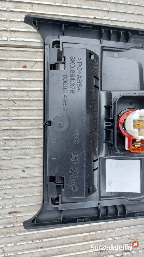 8K0864376 Osłona tunelu Audi A4 B8 sprzedam
