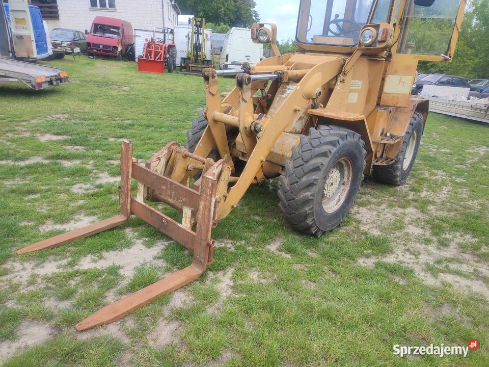 Ładowarka Kołowa Fiat Allis 3 cylindry Rok produkcji 1983 Pozostałe Pozostałe