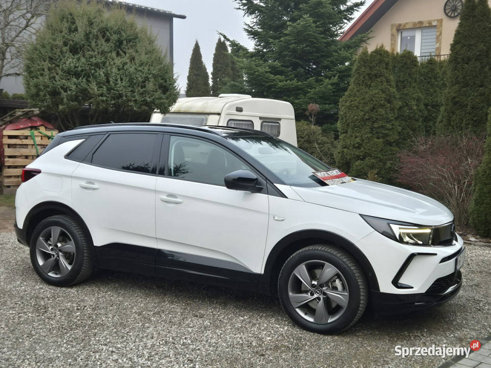 Opel Grandland 225 Hybryda Plug IN 23 Stan Nowy Radom