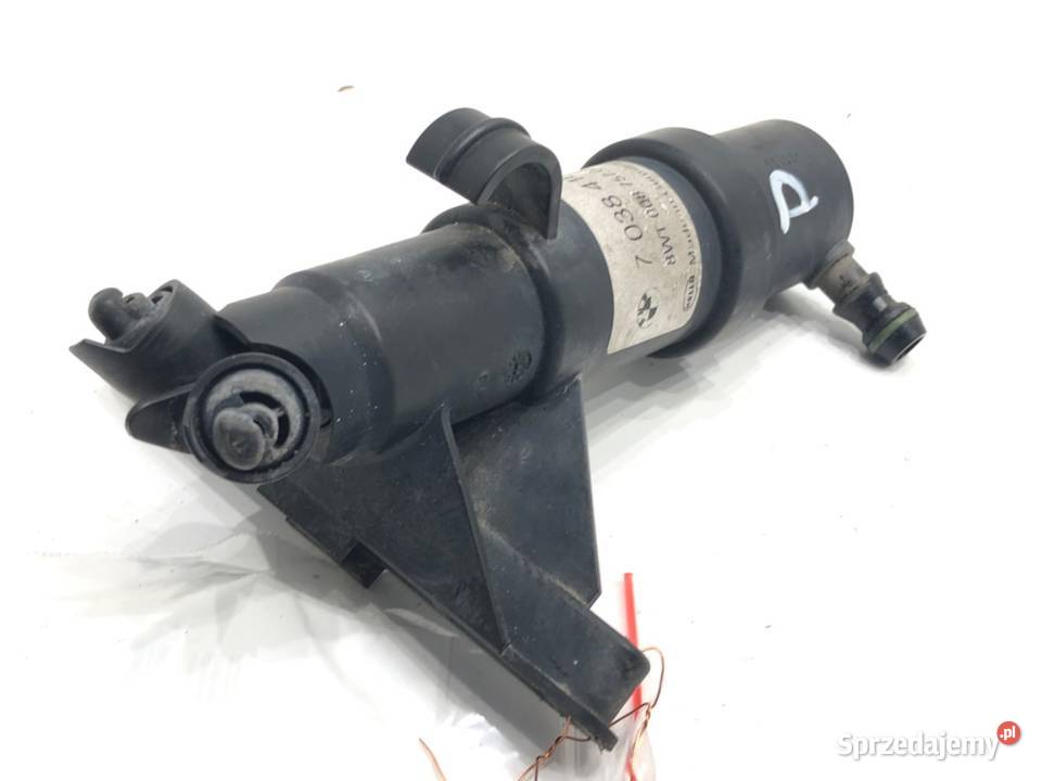 SPRYSKIWACZ REFLEKTORA PRAWY PRZÓD BMW E60