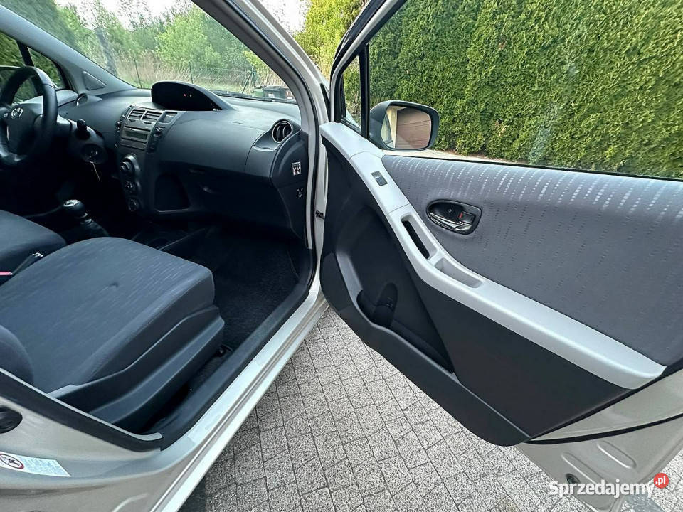 Toyota Yaris Toyota Yaris II Lift 133 VVT 101 dolnośląskie Wrocław sprzedam