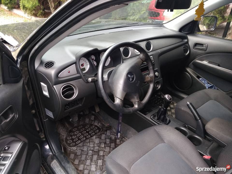 Mitsubishi Outlander powypadkowy
