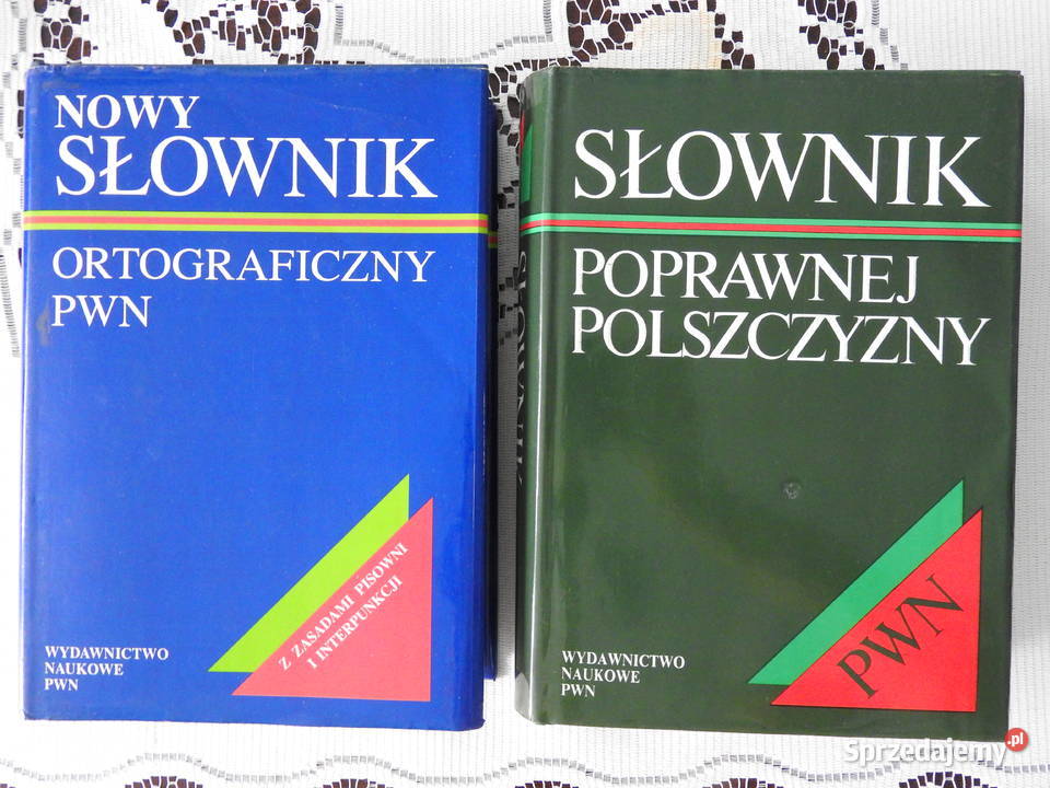 Dwa tomy słowników wydawnictwa PWN Bytom
