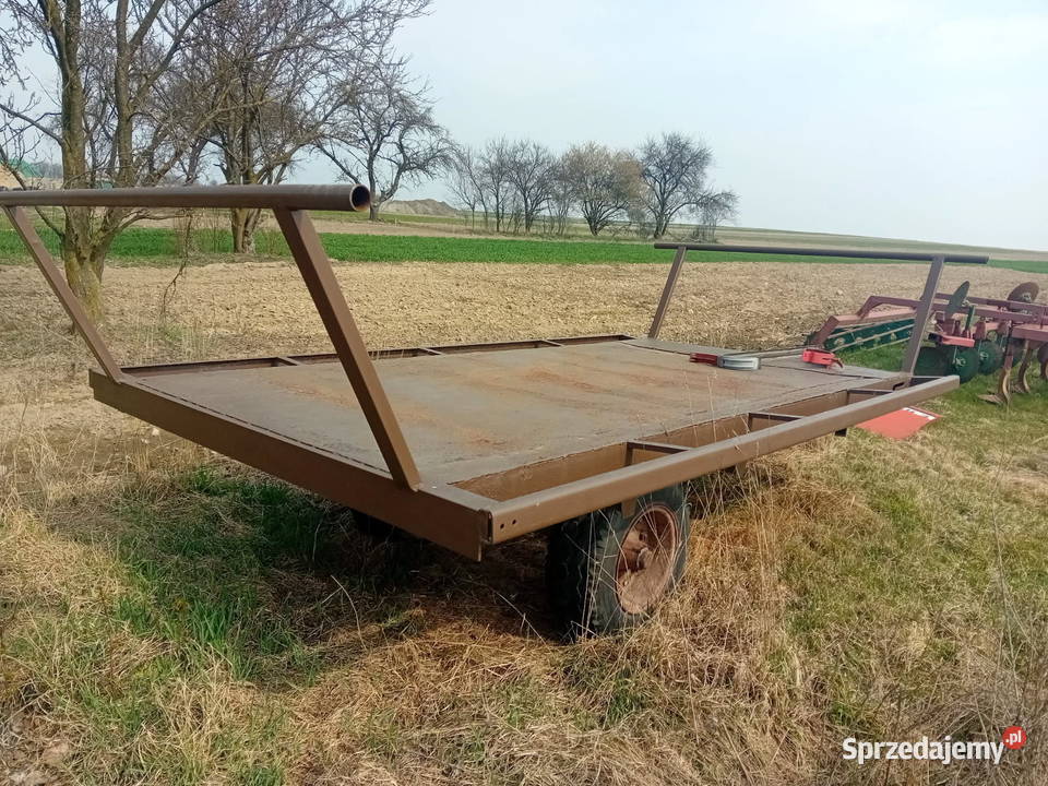 przyczepa do balot z rozrzutnika łódzkie Czarnocin