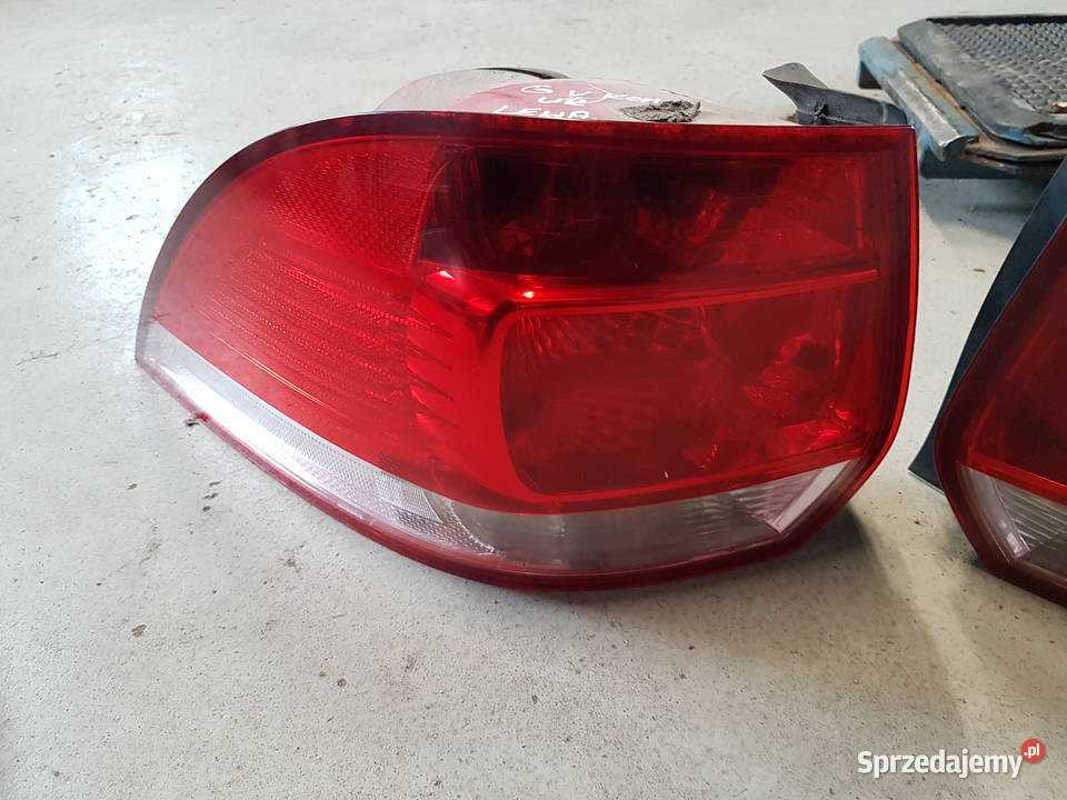 VW GOLF V KOMBI LAMPA TYLNA LEWA PRAWA WKLAD wielkopolskie Turkowice