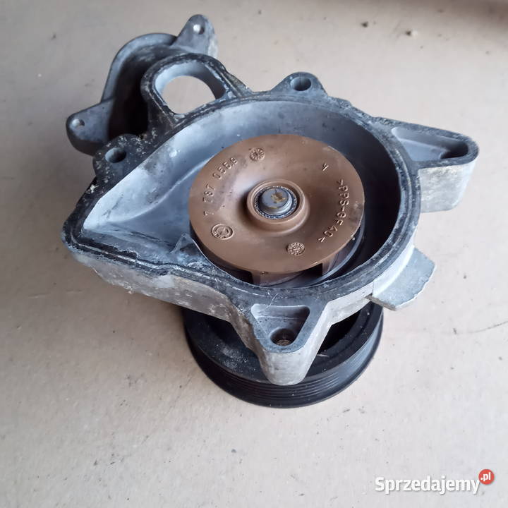 BMW 3 E46 FL 20 D 320D Pompa wody 7787050 osobowe Dębica