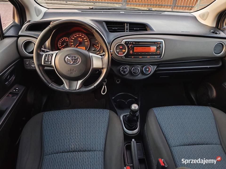 Toyota Yaris III 2012r Benzyna Zadbana Łochów