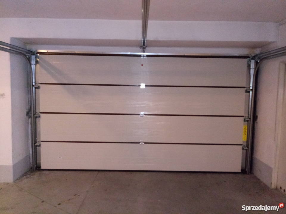 Firma BTS Bramy Montaż serwis bram garazowych Gdańsk