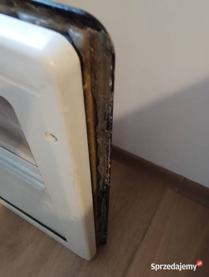 Okno uchylne z roletą i moskitierą do kampera Mierzyn sprzedam