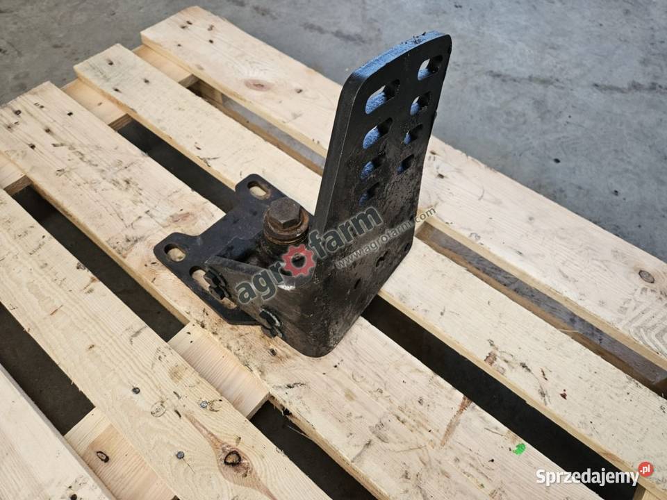 Uchwyt błotnika RH Valtra N111 N121 N141 dolnośląskie