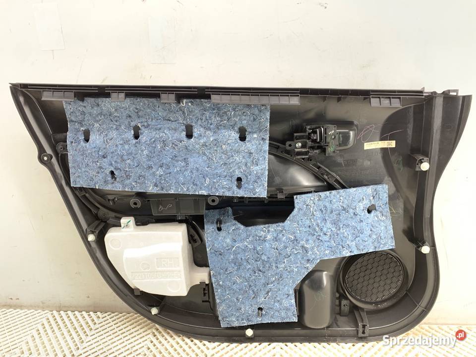 BOCZEK DRZWI PRAWY PRZÓD MITSUBISHI MIRAGE SPACE