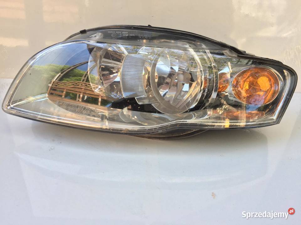 AUDI A4 B7 LEWA LAMPA PRZÓD