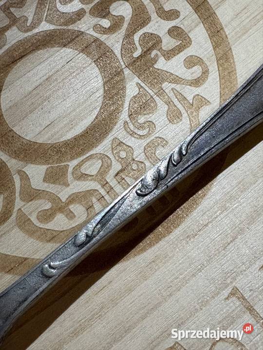 Zabytkowy widelec wykonany ze srebra próby 800 zachodniopomorskie Stargard