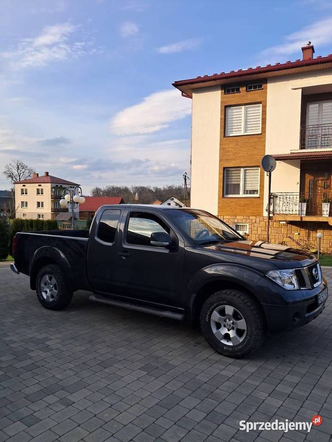 Nissan Navara d40 pickup nieuszkodzony